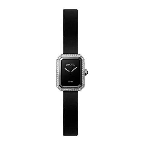 CHANEL horloge met een kast in staal, met een wijzerplaat in het zwart en een diameter van 19.7 x 15.2 mm
