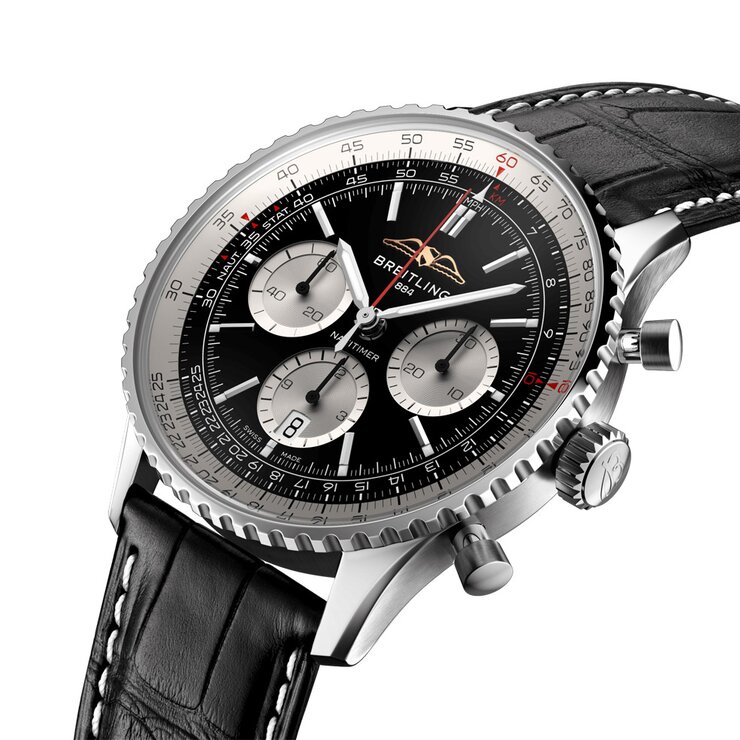 Breitling horloge met een kast in staal, met een wijzerplaat in het zwart en een diameter van 43 mm