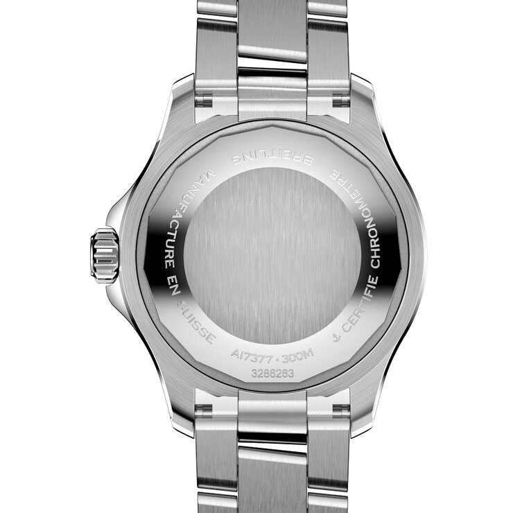 Breitling horloge met een kast in staal, met een wijzerplaat in het wit en een diameter van 36 mm
