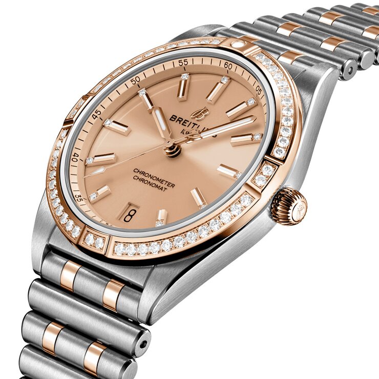Breitling horloge met een kast in rosé goud op staal, met een wijzerplaat in het rosé met briljant en een diameter van 36 mm