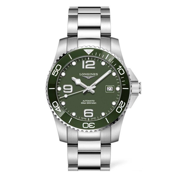 Longines horloge met een kast in staal, met een wijzerplaat in het groen en een diameter van 41 mm