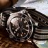 Omega horloge met een kast in titanium, met een wijzerplaat in het zwart en een diameter van 42 mm - thumb