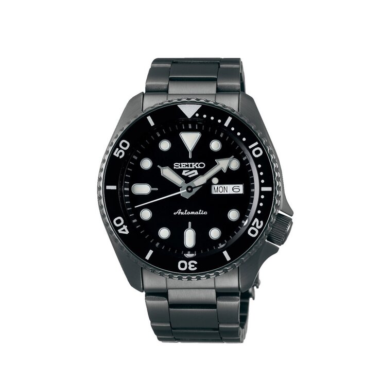 Seiko horloge met een kast in staal, met een wijzerplaat in het zwart en een diameter van 42.5 mm