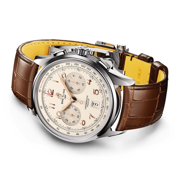 Breitling horloge met een kast in staal, met een wijzerplaat in het beige en een diameter van 42 mm