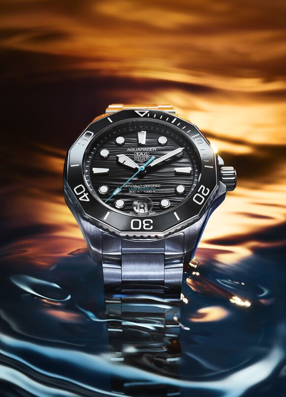Web2000px-01-WBP5110_BA0013_KEY_VISUAL_PRODUCT_BLACK_RGB.jpg