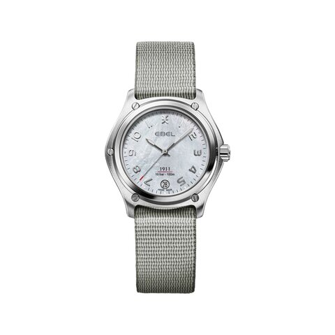 Ebel horloge met een kast in staal, met een wijzerplaat in het parelmoer en een diameter van 34 mm