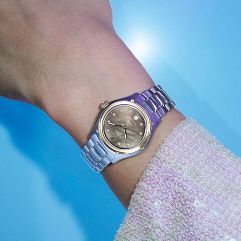 Ebel horloge met een kast in geel goud op staal, met een wijzerplaat in het parelmoer met  briljant en een diameter van 30 mm