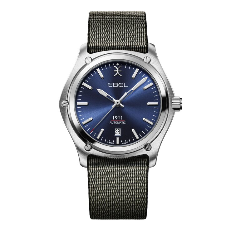 Ebel horloge met een kast in staal, met een wijzerplaat in het blauw en een diameter van 42 mm