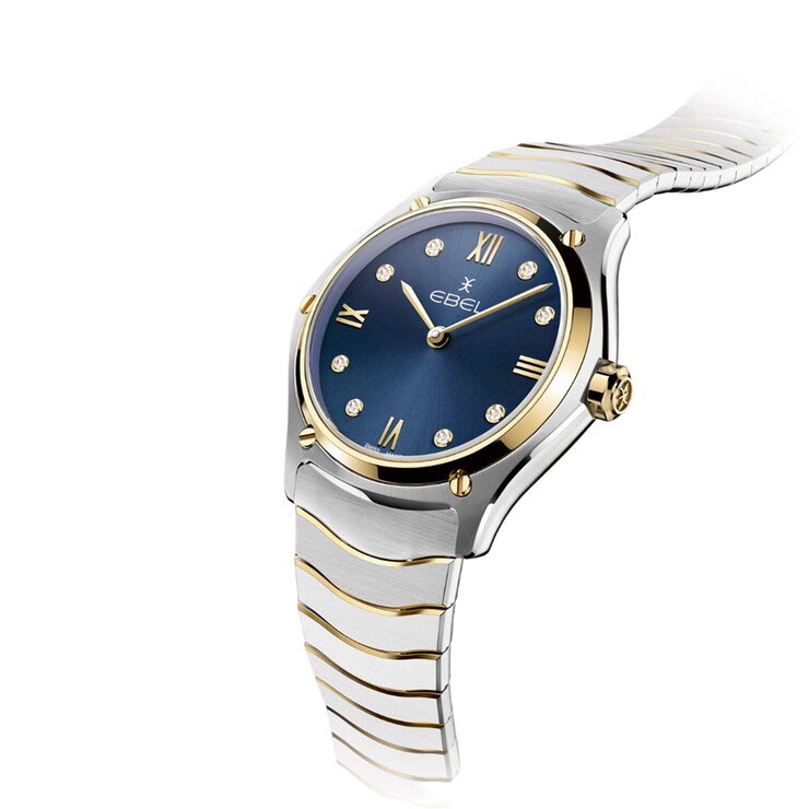 Ebel horloge met een kast in staal, met een wijzerplaat in het blauw met briljant en een diameter van 29