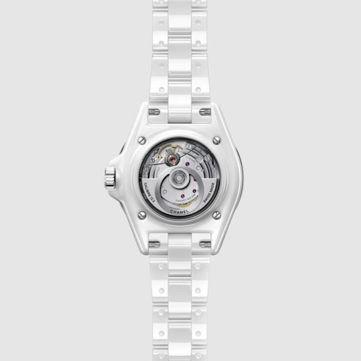 CHANEL horloge met een kast in keramiek, met een wijzerplaat in het wit en een diameter van 33