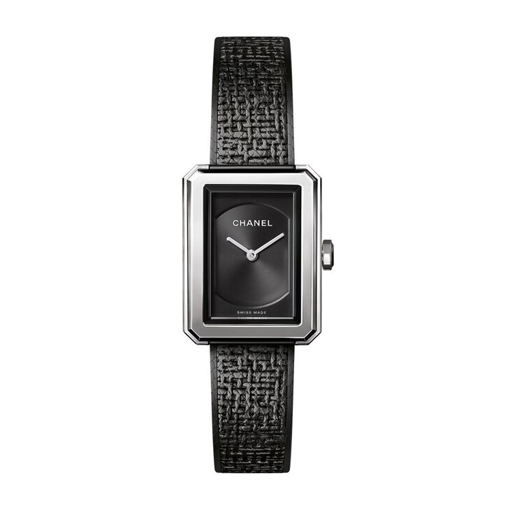 CHANEL horloge met een kast in staal, met een wijzerplaat in het zwart en een diameter van 21,5 x 27,9