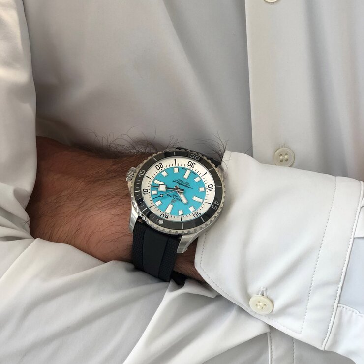 Breitling horloge met een kast in staal