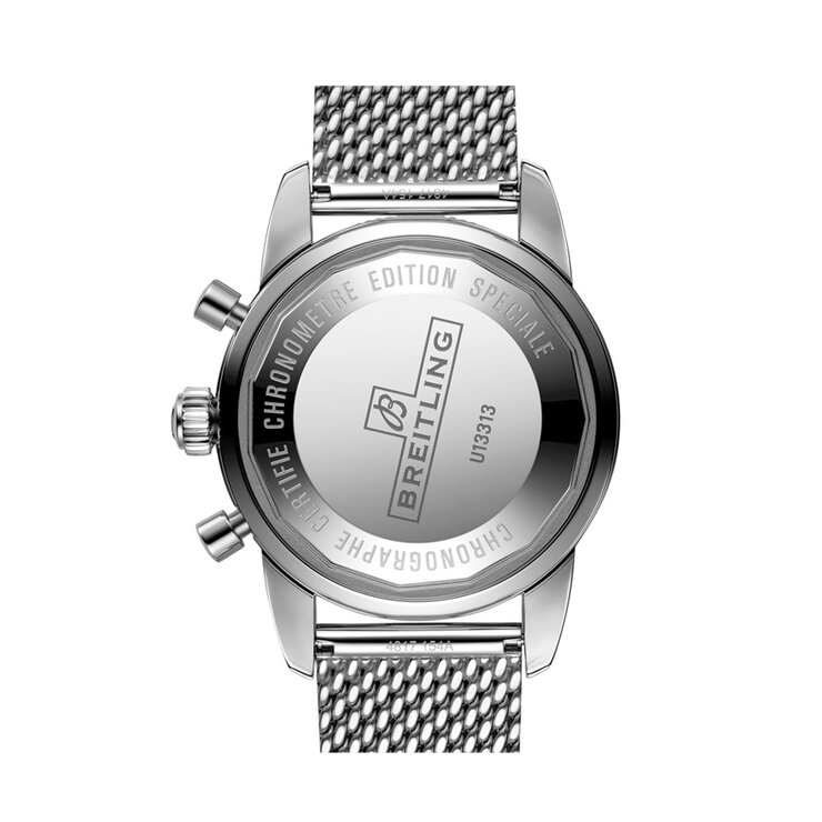 Breitling horloge met een kast in rosé goud op staal, met een wijzerplaat in het zwart en een diameter van 44