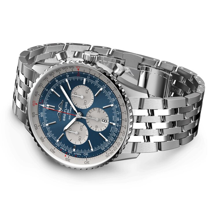 Breitling horloge met een kast in staal, met een wijzerplaat in het blauw en een diameter van 46