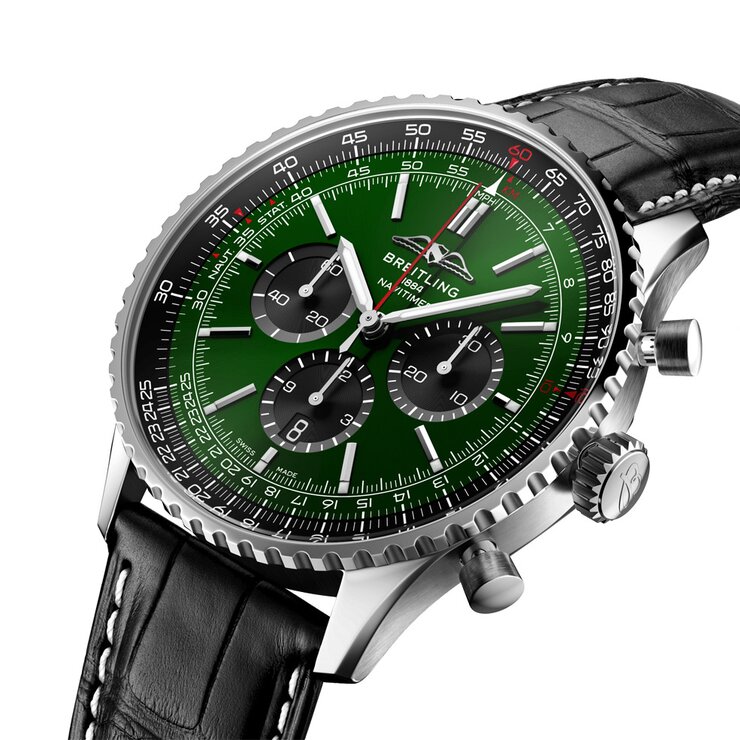 Breitling horloge met een kast in staal, met een wijzerplaat in het groen en een diameter van 46 mm