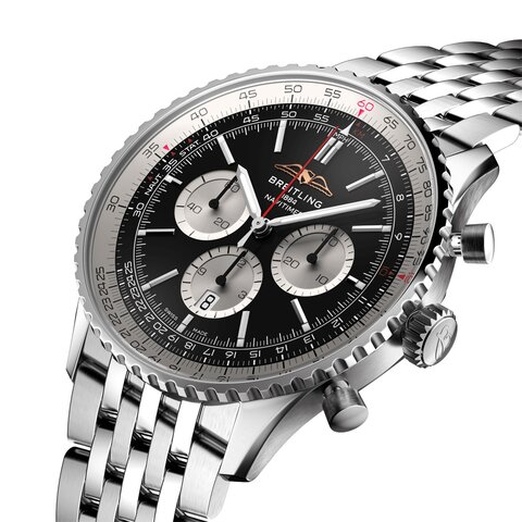 Breitling horloge met een kast in staal, met een wijzerplaat in het zwart en een diameter van 46 mm