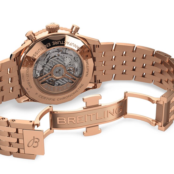 Breitling horloge met een kast in rosé goud, met een wijzerplaat in het zilver en een diameter van 46