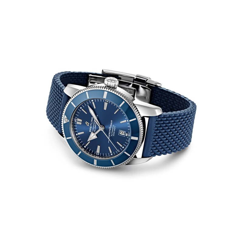 Breitling horloge met een kast in staal, met een wijzerplaat in het blauw en een diameter van 46 mm