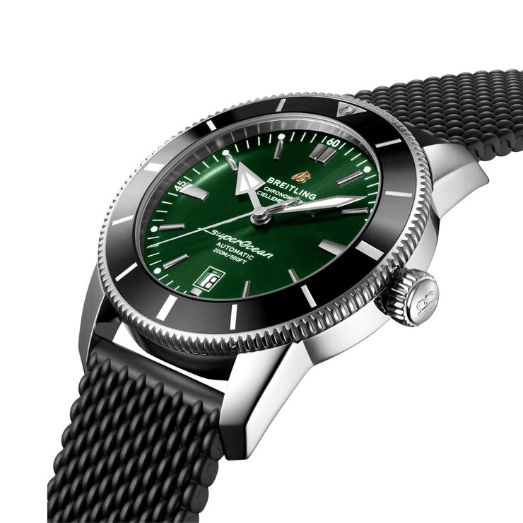 Breitling horloge met een kast in staal, met een wijzerplaat in het groen en een diameter van 46