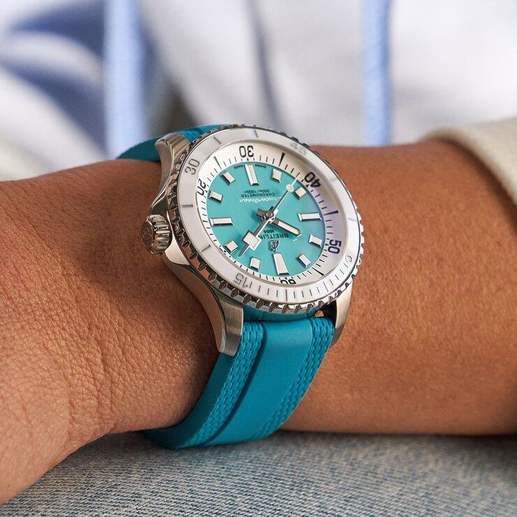 Breitling horloge met een kast in staal