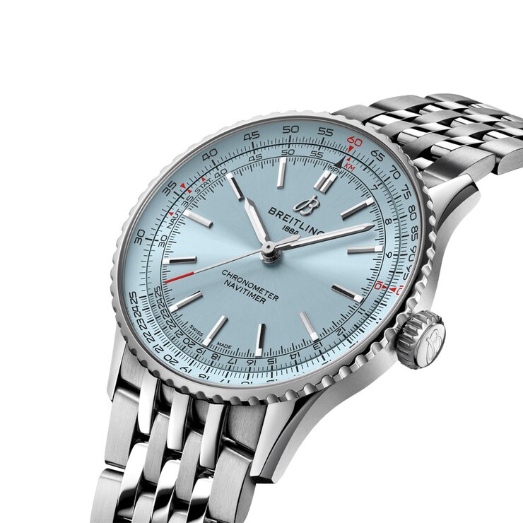 Breitling horloge met een kast in staal, met een wijzerplaat in het blauw en een diameter van 41 mm