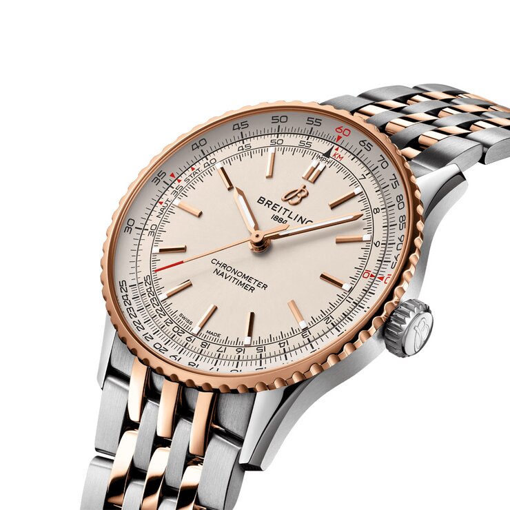 Breitling horloge met een kast in staal, met een wijzerplaat in het beige en een diameter van 41 mm