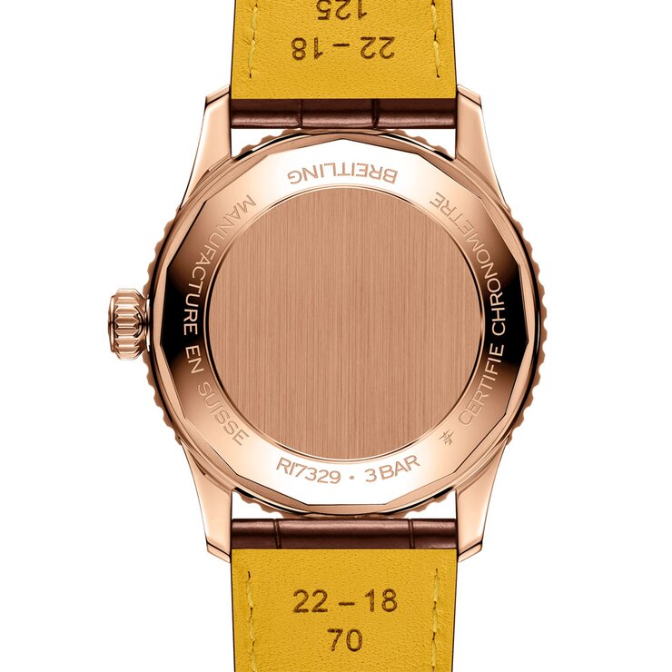 Breitling horloge met een kast in rosé goud, met een wijzerplaat in het beige en een diameter van 41 mm