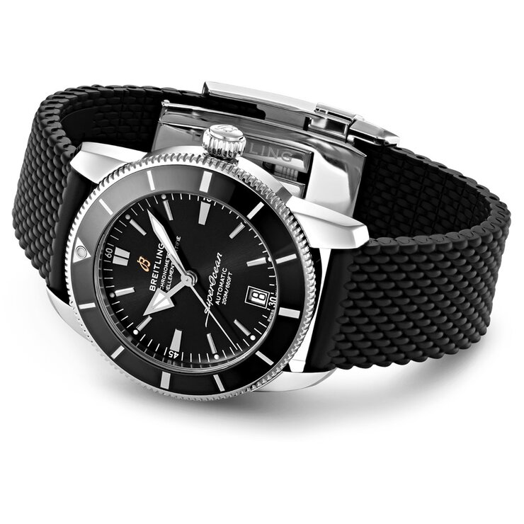 Breitling horloge met een kast in staal, met een wijzerplaat in het zwart en een diameter van 42
