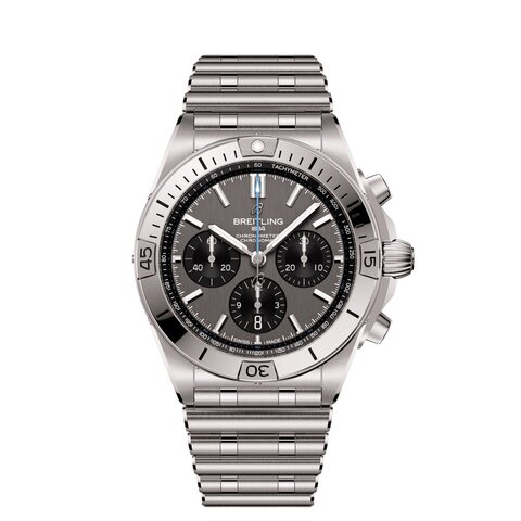 Breitling horloge met een kast in titanium, met een wijzerplaat in het grijs en een diameter van 42 mm