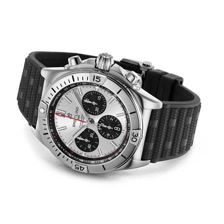 Breitling horloge met een kast in staal, met een wijzerplaat in het zilver en een diameter van 42