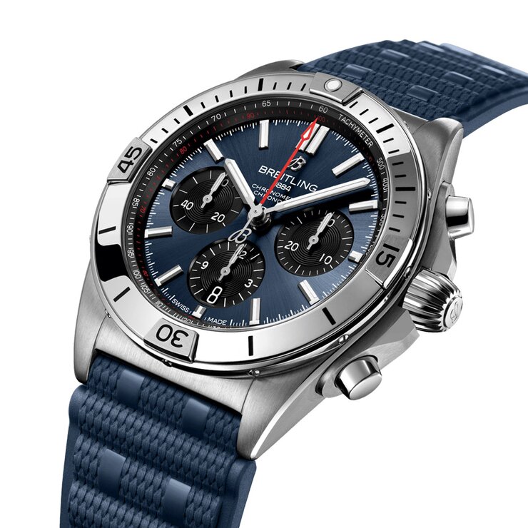 Breitling horloge met een kast in staal, met een wijzerplaat in het blauw en een diameter van 42 mm