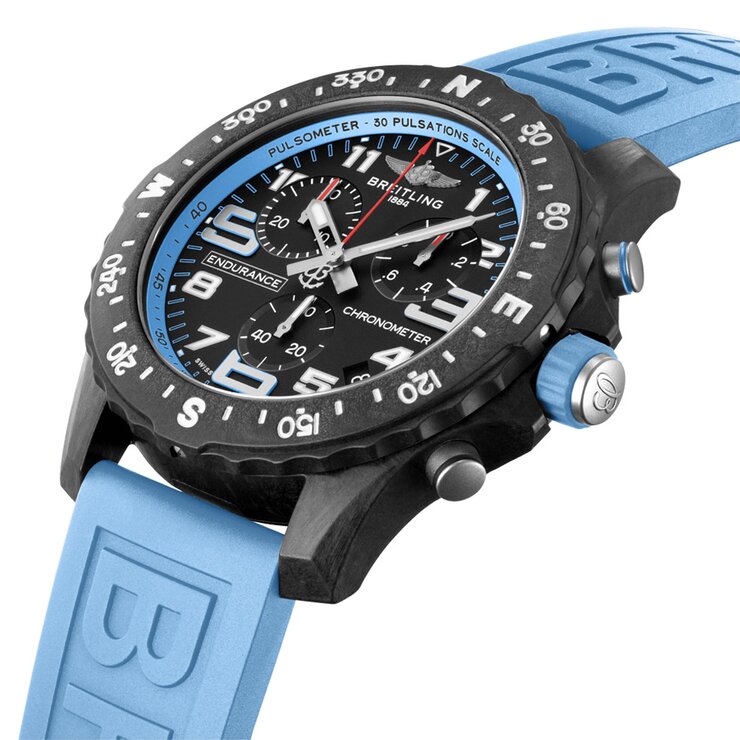 Breitling horloge met een kast in breitlight, met een wijzerplaat in het zwart en een diameter van 44 mm