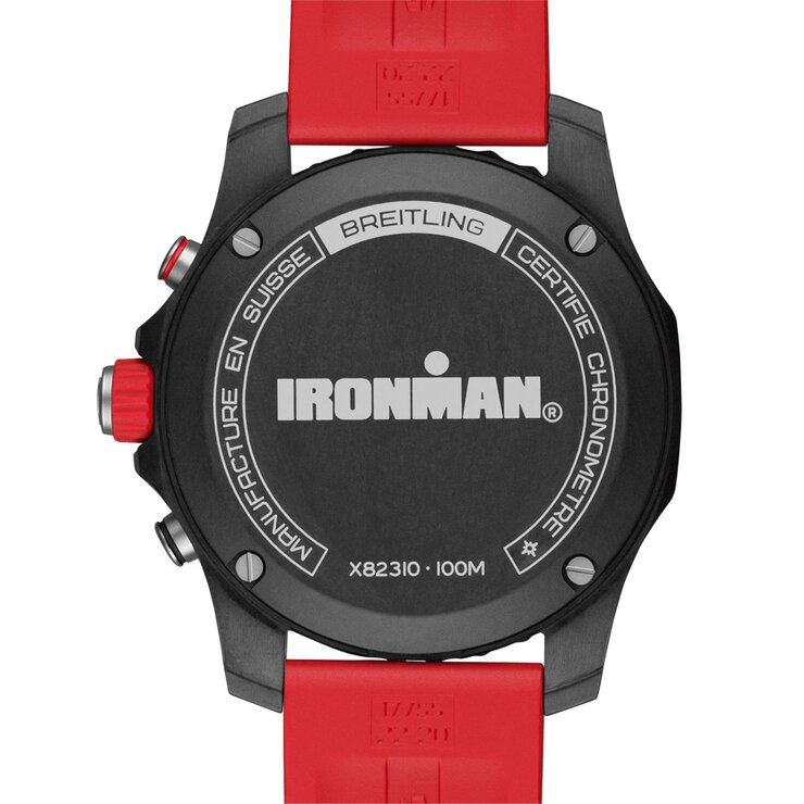 Breitling horloge met een kast in breitlight, met een wijzerplaat in het rood en een diameter van 44