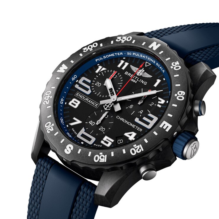 Breitling horloge met een kast in breitlight, met een wijzerplaat in het zwart en een diameter van 44 mm