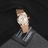 Breitling horloge met een kast in rosé goud, met een wijzerplaat in het zilver en een diameter van 32 - thumb