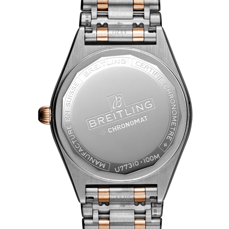 Breitling horloge met een kast in rosé goud op staal, met een wijzerplaat in het parelmoer met briljant en een diameter van 32 mm