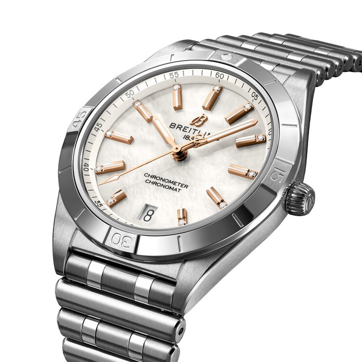 Breitling horloge met een kast in staal, met een wijzerplaat in het parelmoer met  briljant en een diameter van 36 mm