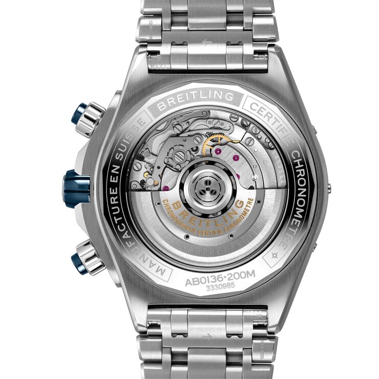 Breitling horloge met een kast in staal, met een wijzerplaat in het blauw en een diameter van 44 mm