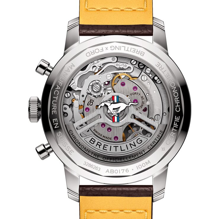 Breitling horloge met een kast in staal, met een wijzerplaat in het groen en een diameter van 41