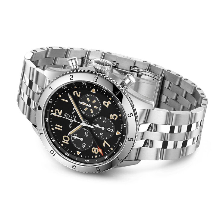 Breitling horloge met een kast in staal, met een wijzerplaat in het zwart en een diameter van 46
