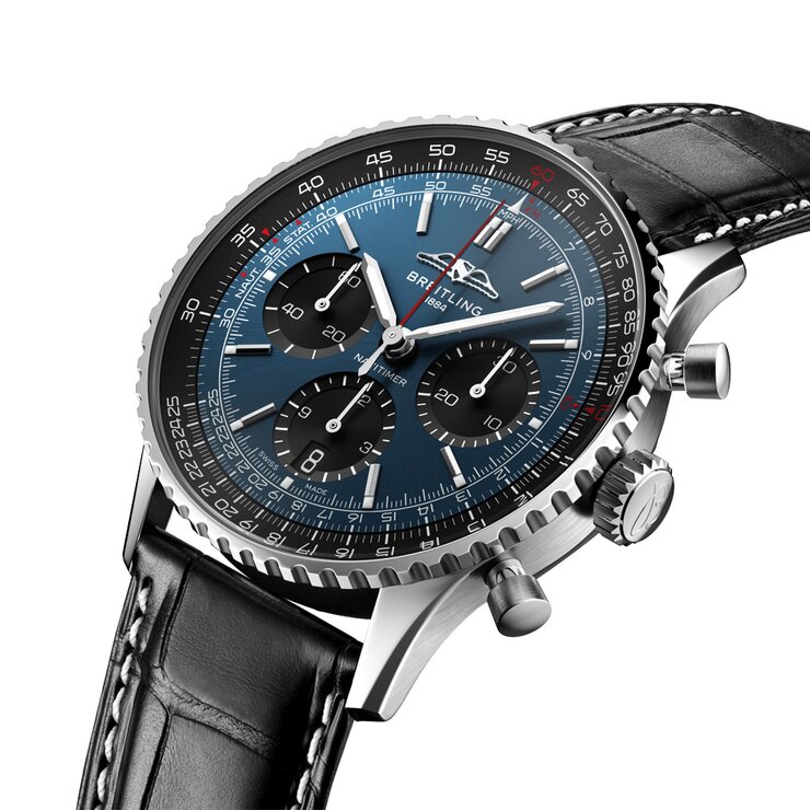 Breitling horloge met een kast in staal, met een wijzerplaat in het blauw en een diameter van 41