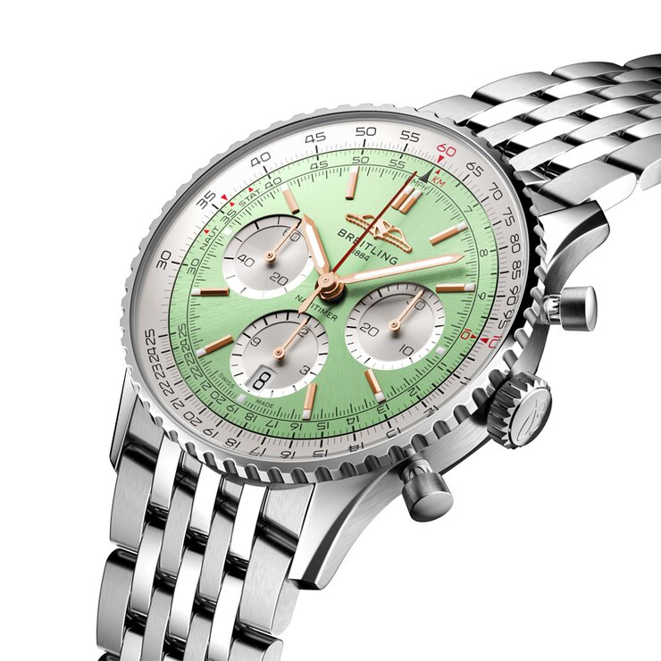 Breitling horloge met een kast in staal, met een wijzerplaat in het groen en een diameter van 41