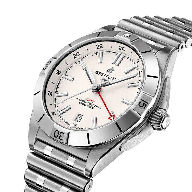 Breitling horloge met een kast in staal, met een wijzerplaat in het wit en een diameter van 40