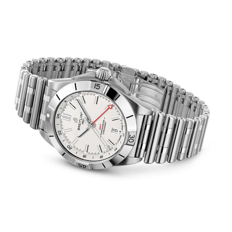 Breitling horloge met een kast in staal, met een wijzerplaat in het wit en een diameter van 40