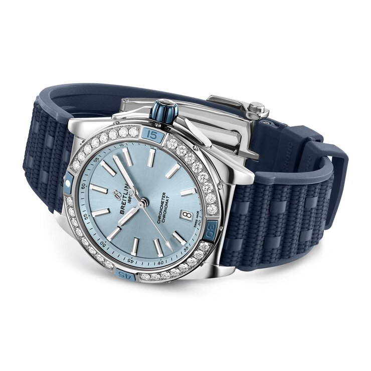 Breitling horloge met een kast in staal, met een wijzerplaat in het blauw en een diameter van 38 mm