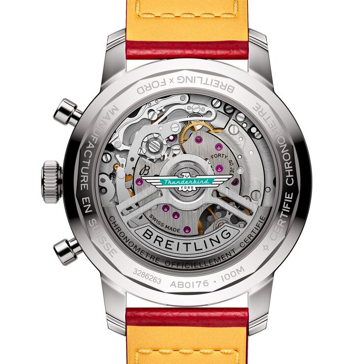 Breitling horloge met een kast in staal, met een wijzerplaat in het wit en een diameter van 41