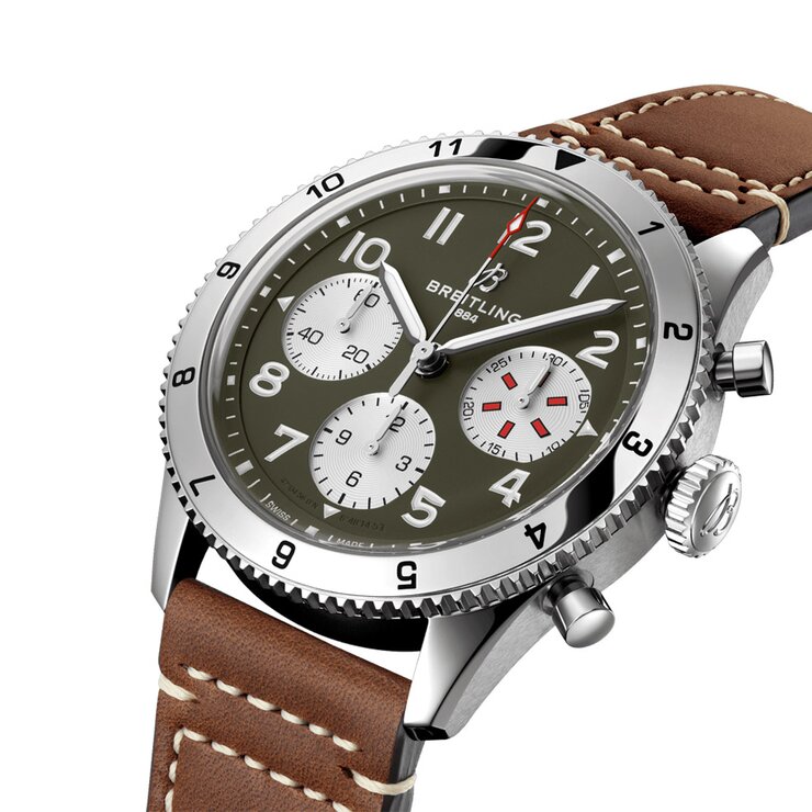Breitling horloge met een kast in staal, met een wijzerplaat in het groen en een diameter van 42