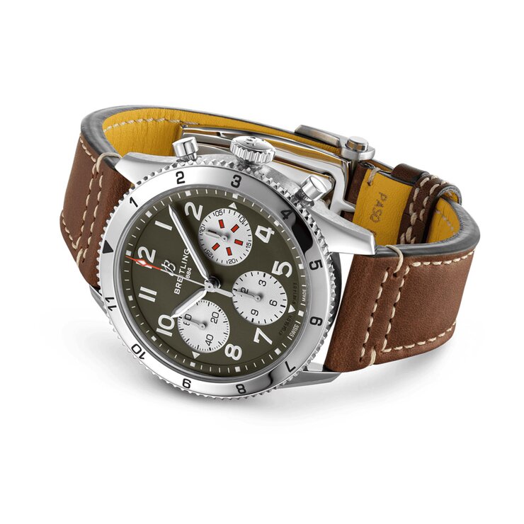 Breitling horloge met een kast in staal, met een wijzerplaat in het groen en een diameter van 42 mm