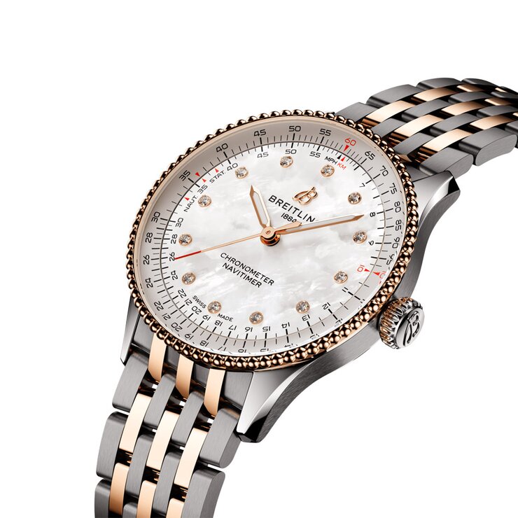 Breitling horloge met een kast in staal, met een wijzerplaat in het parelmoer met  briljant en een diameter van 36 mm