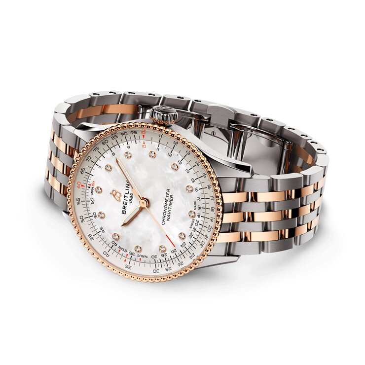 Breitling horloge met een kast in staal, met een wijzerplaat in het parelmoer met  briljant en een diameter van 36 mm